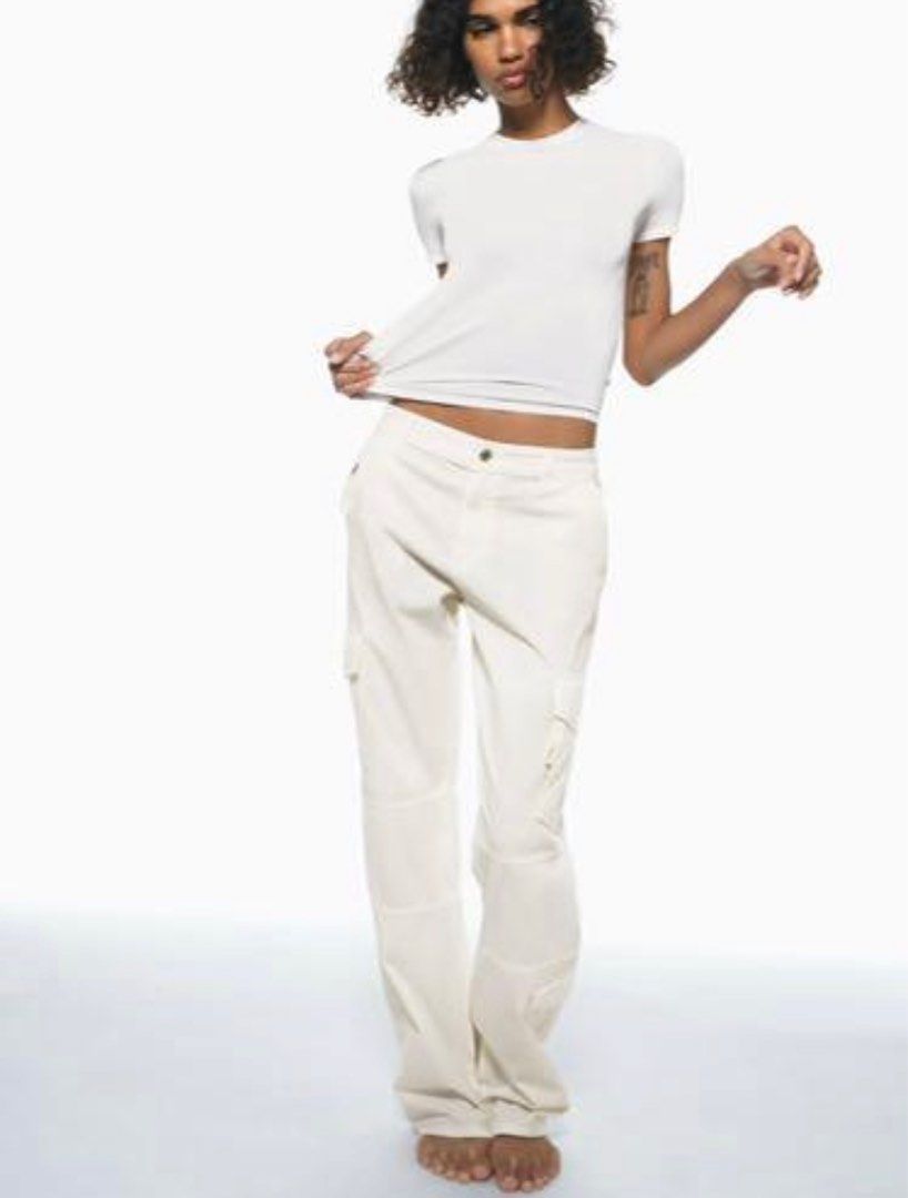 BNWT zara low/mid rise cargo pants with zippers in white, Women's Fashion,  Bottoms, Other Bottoms on Carousell