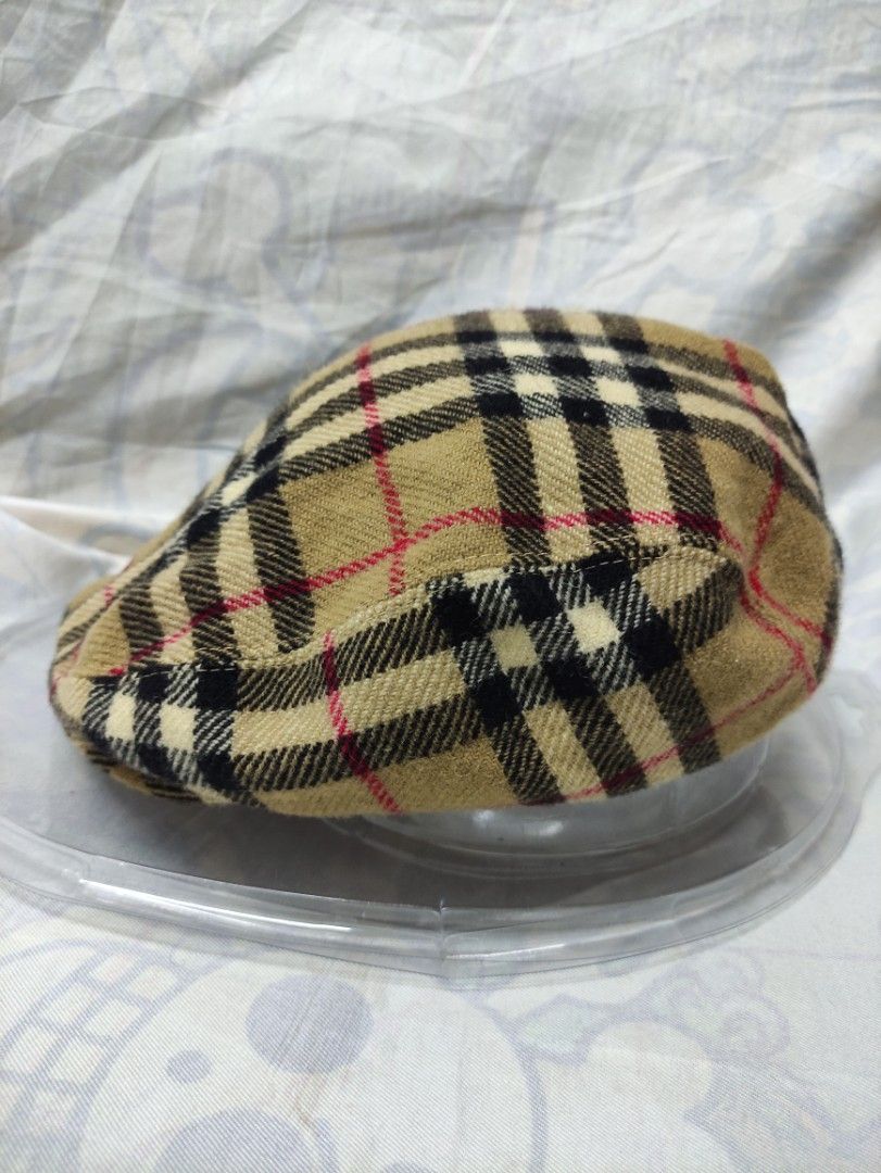 Burberry shop driver hat