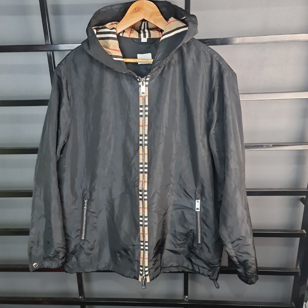burberry windbreaker, Men's Fashion, Coats, Jackets and Outerwear on  Carousell