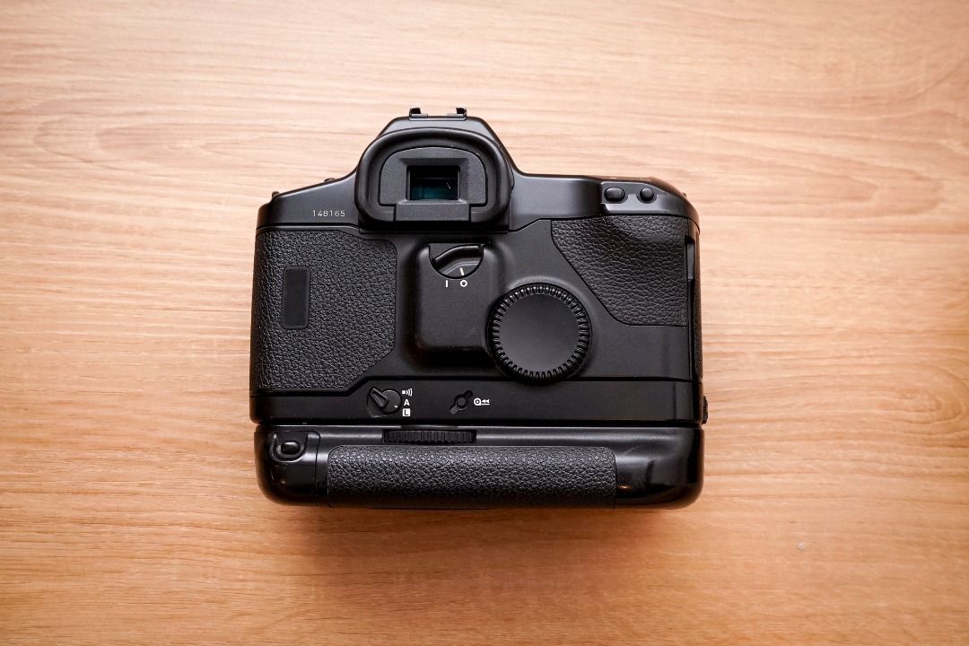 Canon EOS 1n SLR auto focus film camera, Photography, Cameras on Carousell