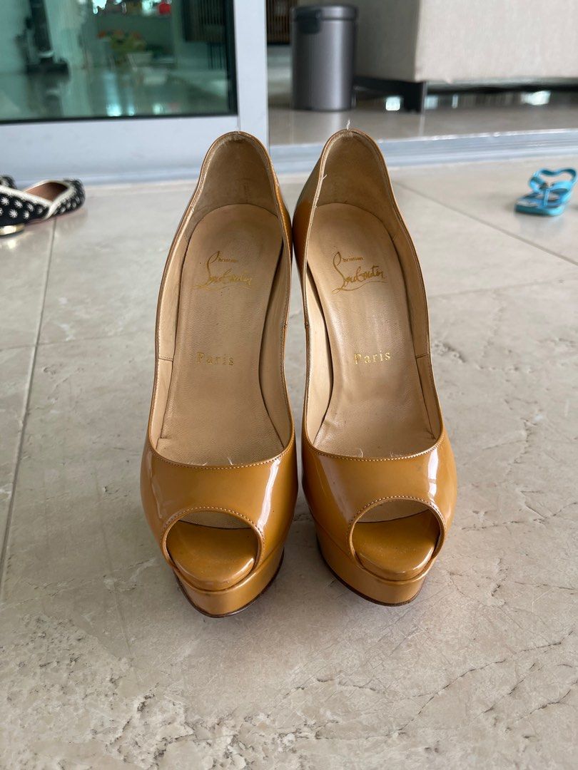 Christian louboutin shop lady peep nude