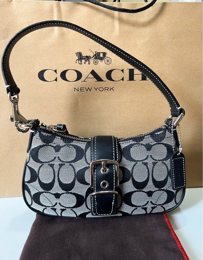 COACH pochette bag or kili kilig bag Top graded Bag style: Satchel  Condition: 9/10 P 800