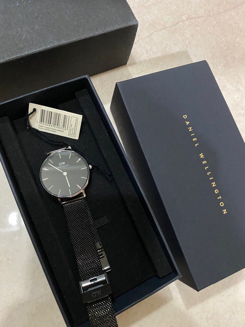Kendall jenner dw watch on sale