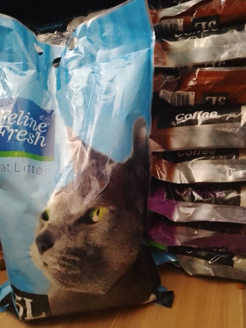 Feline fresh 5L Lemongrass, Lavender, Coffee,Apple on Carousell