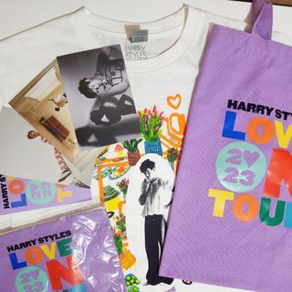 HL DAILY — Exclusive merch going on sale for the Manila show