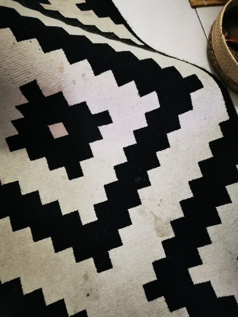 Ikea black and white anyaman LAPPLJUNG carpet rug, Furniture & Home
