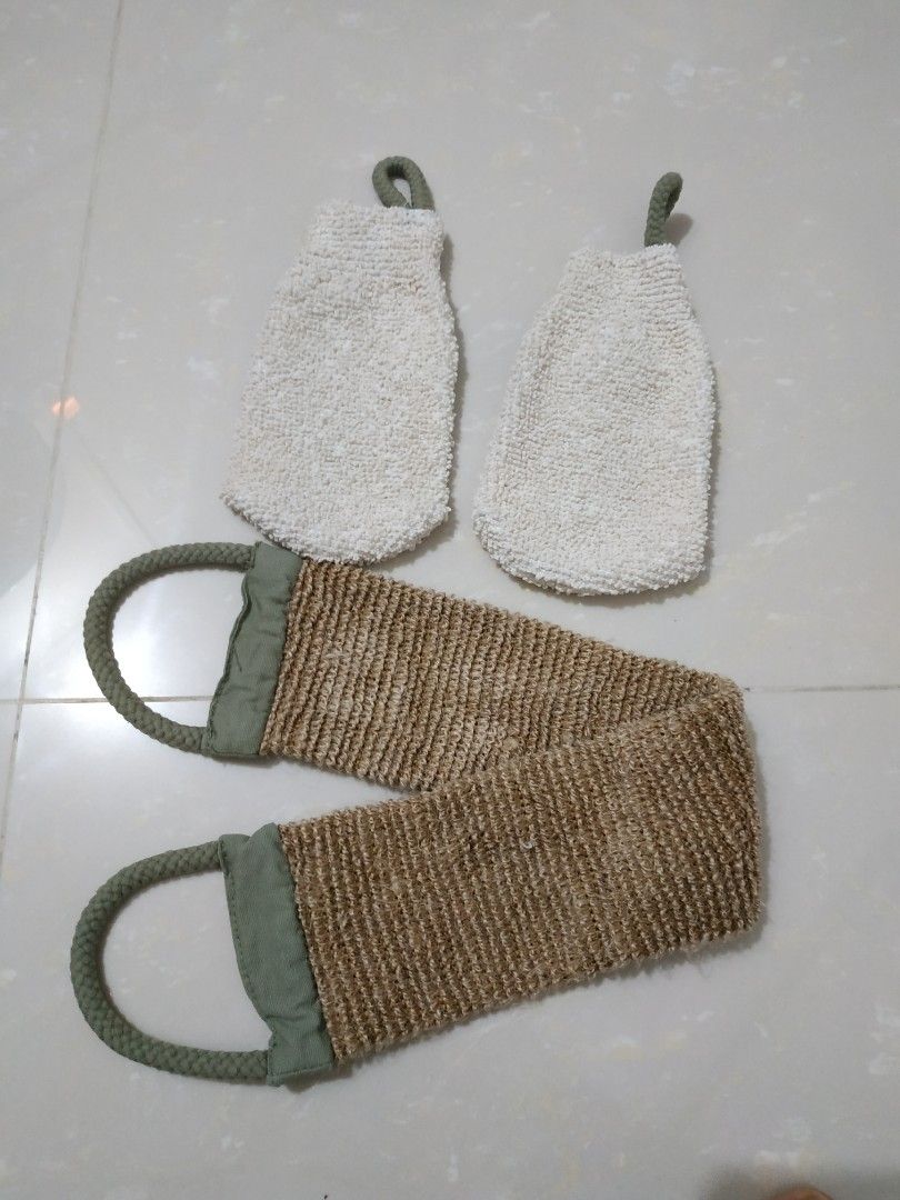 IKEA BRAND NEW Bath Mit Scrub, Beauty Personal Care, Bath