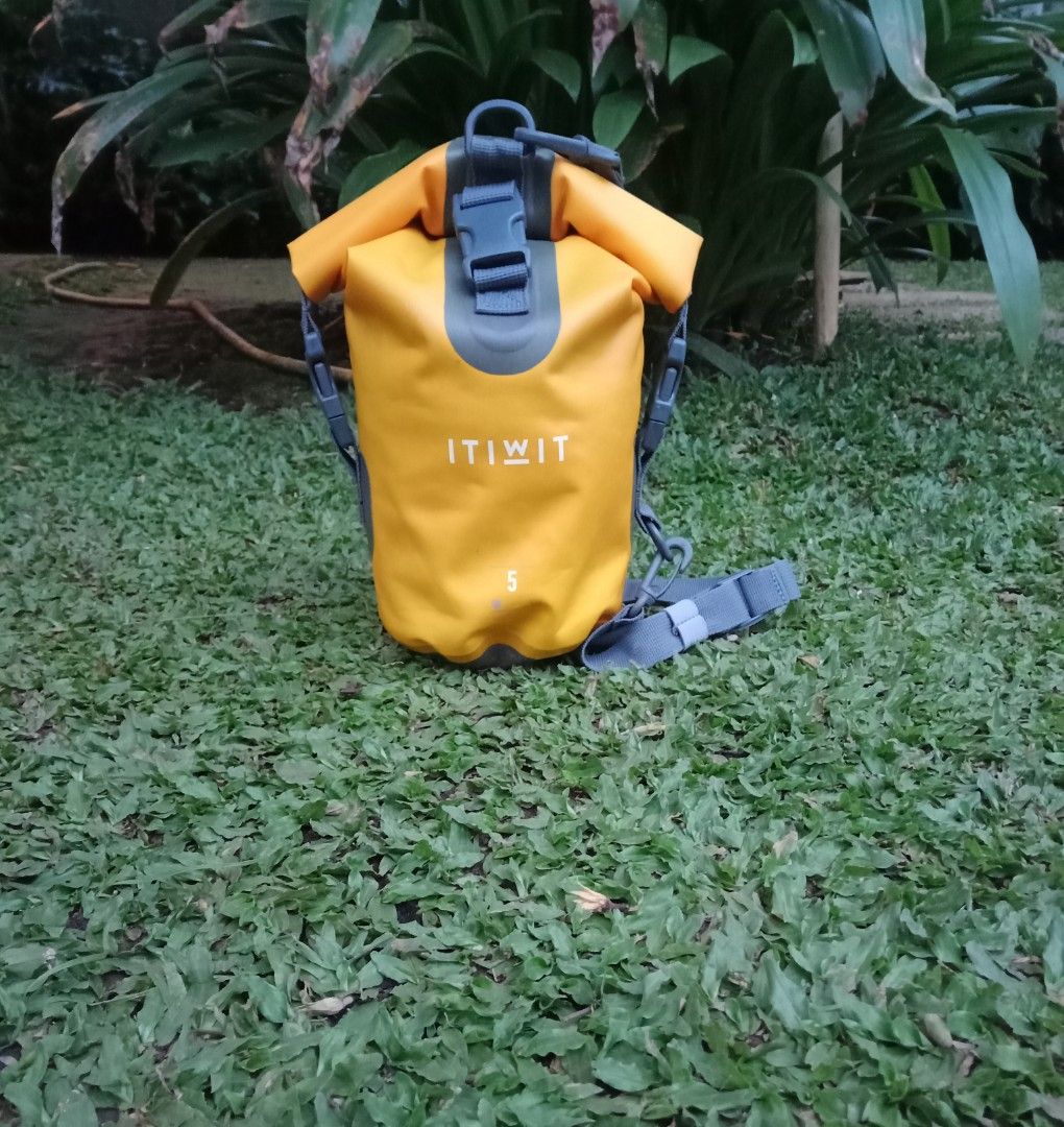 Declathon Itiwit dry bag L, Fesyen Pria, Tas Dompet Lainnya