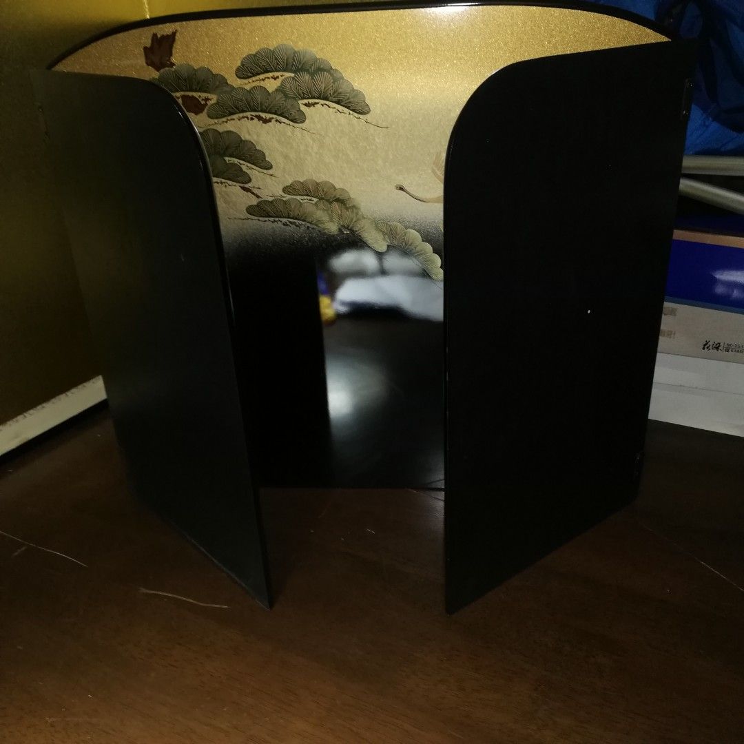 japanese lacquered screen (Category: Wall Decor) located in Paranaque City. Submitted by 4thestate.surplusan (Listing ID 1223687769, Image 3). Description: a japanese lacquered screen w painting of birds. see pics for size. pm only . paranaque.