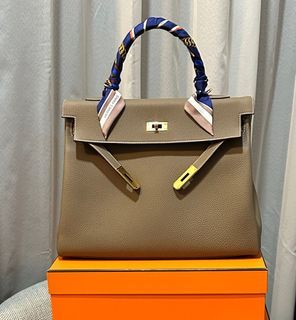 Hermes Lichen Tadelakt Leather Gold Hardware Kelly Sellier 32 Bag