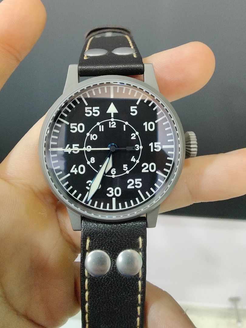 Montre best sale laco pilot
