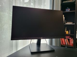 LG 99% perfect new condition Monitor