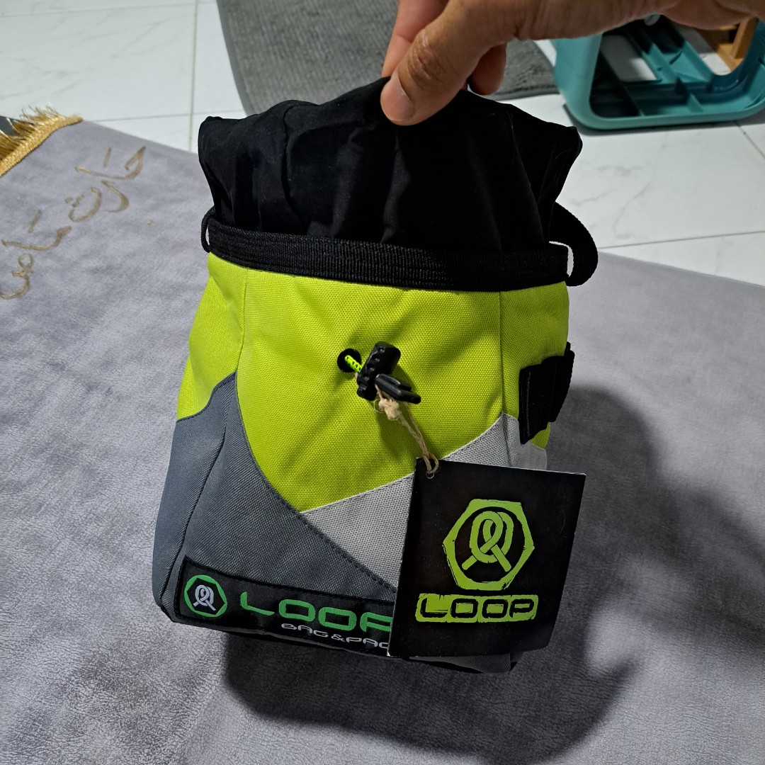 Evolv Bouldering Chalk Bag, Sports Equipment, Other Sports Equipment and  Supplies on Carousell