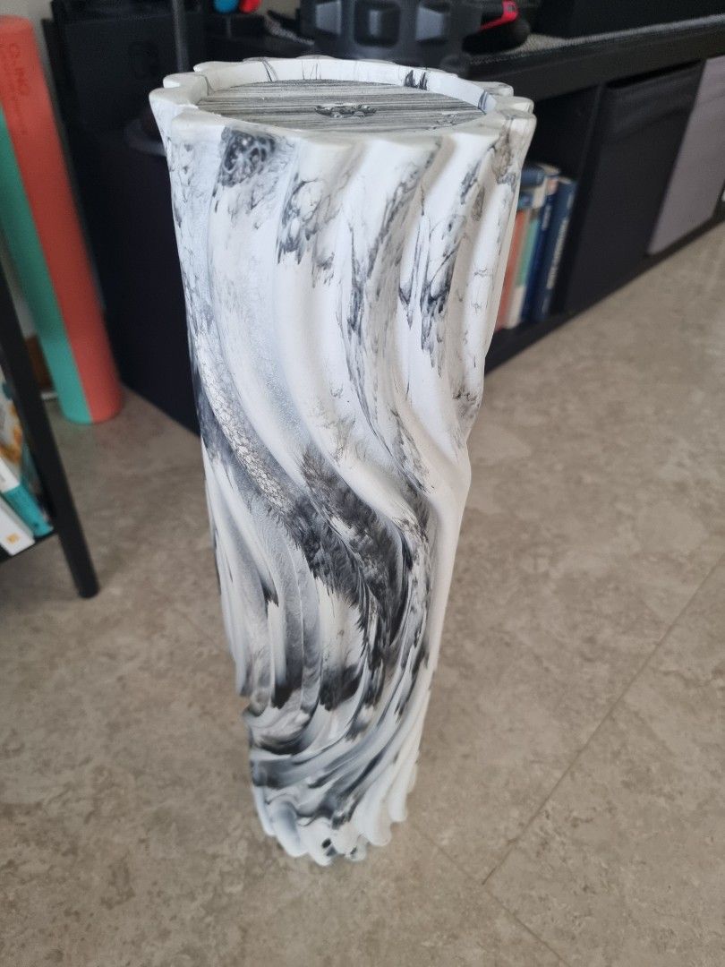 Lululemon foam roller, Sports Equipment, Exercise & Fitness, Toning