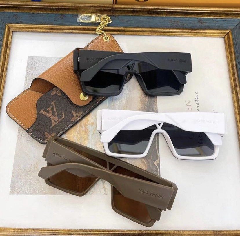 LV 4MOTION SUNGLASS (Category: Luxury Accessories) located in Manila. Submitted by chicandbaddie (Listing ID 1223724335, Image 2). Description: dm.