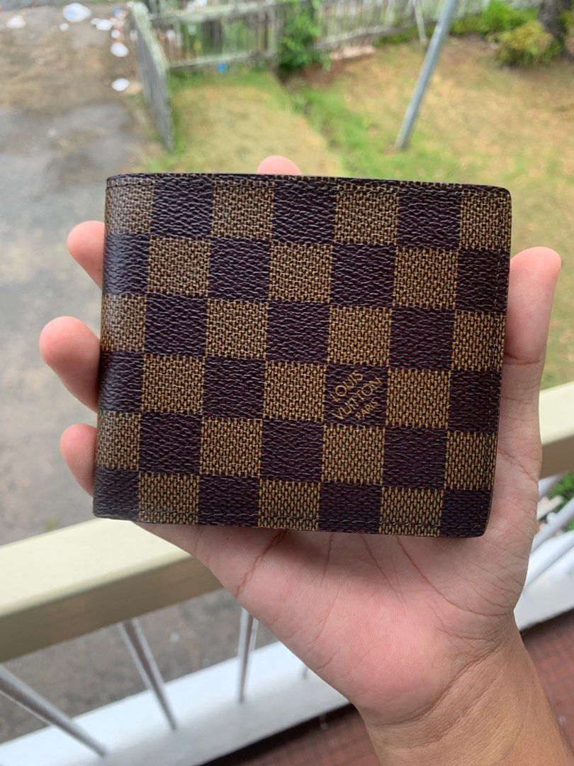 90's Louis Vuitton Bifold Wallet w/Photo Windows