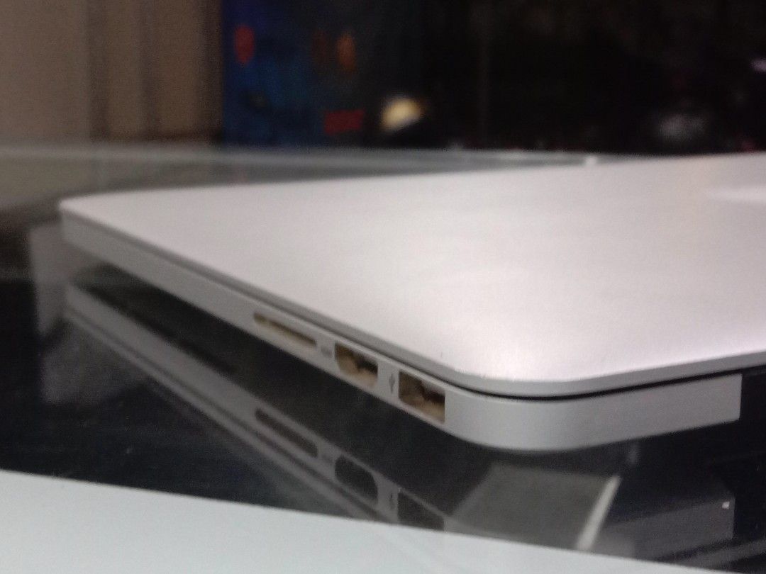 グリーン・ホワイト系 完成品♪ Macbook Pro 13inch 2015 CTO i7 16GB