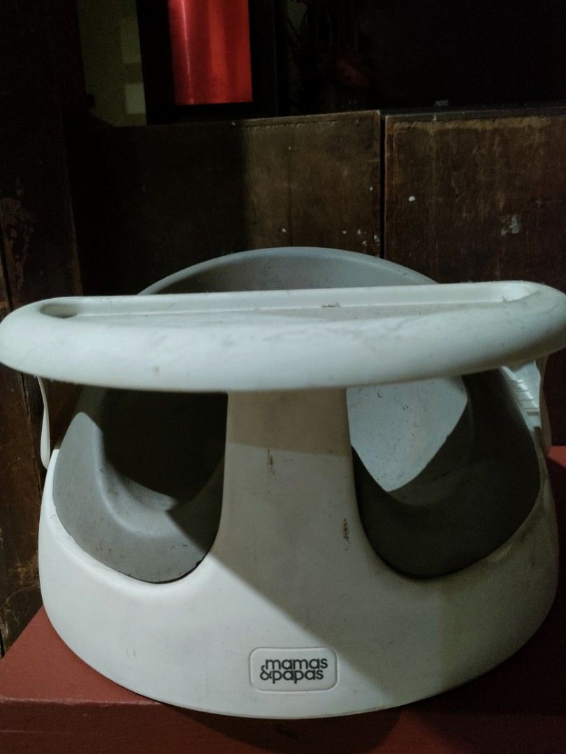 Mamas & papas booster seat (Category: Changing Tables & Stations) located in Manila. Submitted by kathdi. (Listing ID 1223751970, Image 3). Description: Issue: last pic, but still in excellent condition. maalikabok lang 😅 pero pag kinuha mo, pwede kong linisan. 😊.