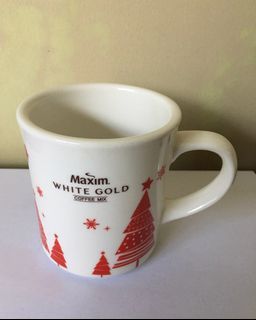 Maxim White Gold Coffee Mix Christmas Mug