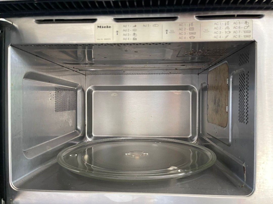 Miele build in Microwave. Not working. Model M 82612, TV & Home