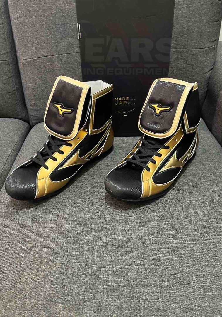 Mizuno Boxing Shoes Black/Gold EF Style With Fold on Carousell