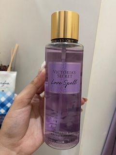 New Victoria Secret Body Mist Ori 100% freeong