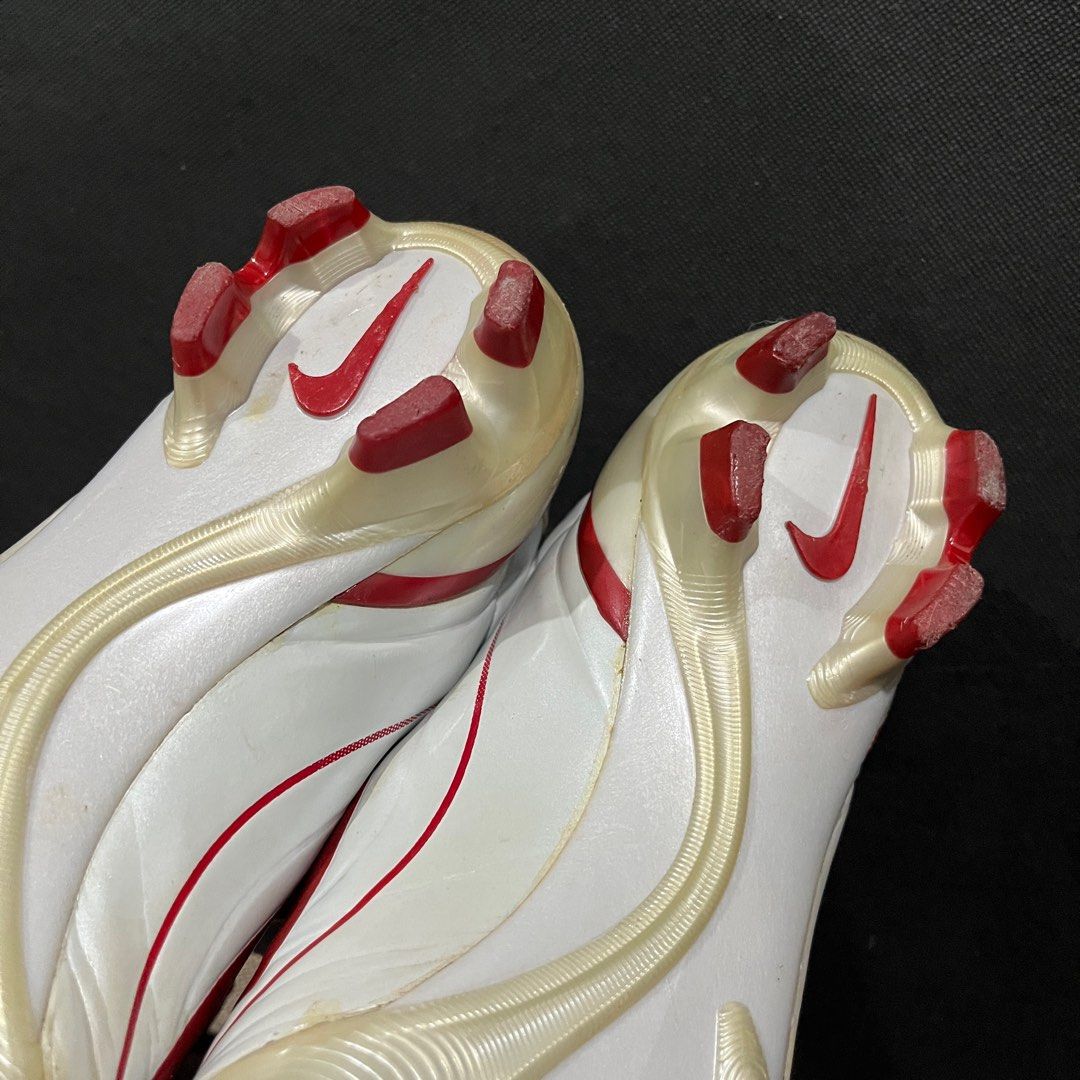 mercurial vapor white