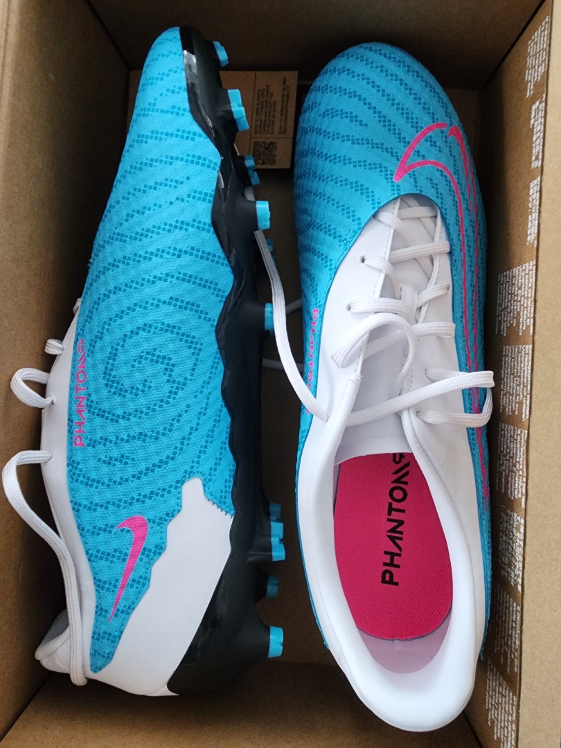 astroturf nike boots