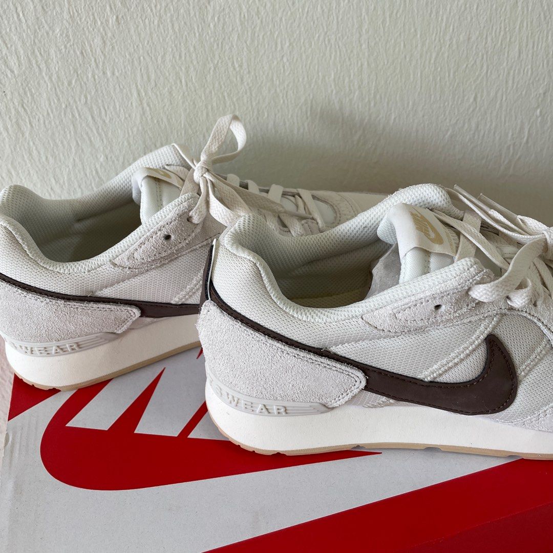 Nike Venture Running ShoePhantom, Women's Fashion, Footwear, Sneakers