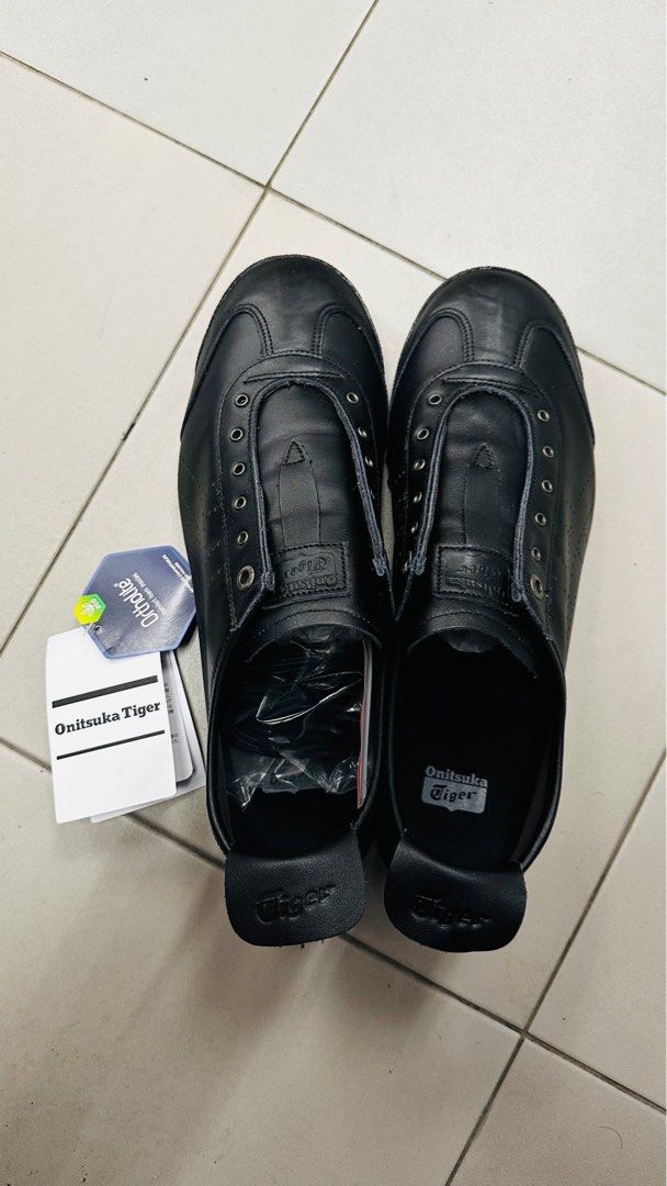 mexico 66 slip on black