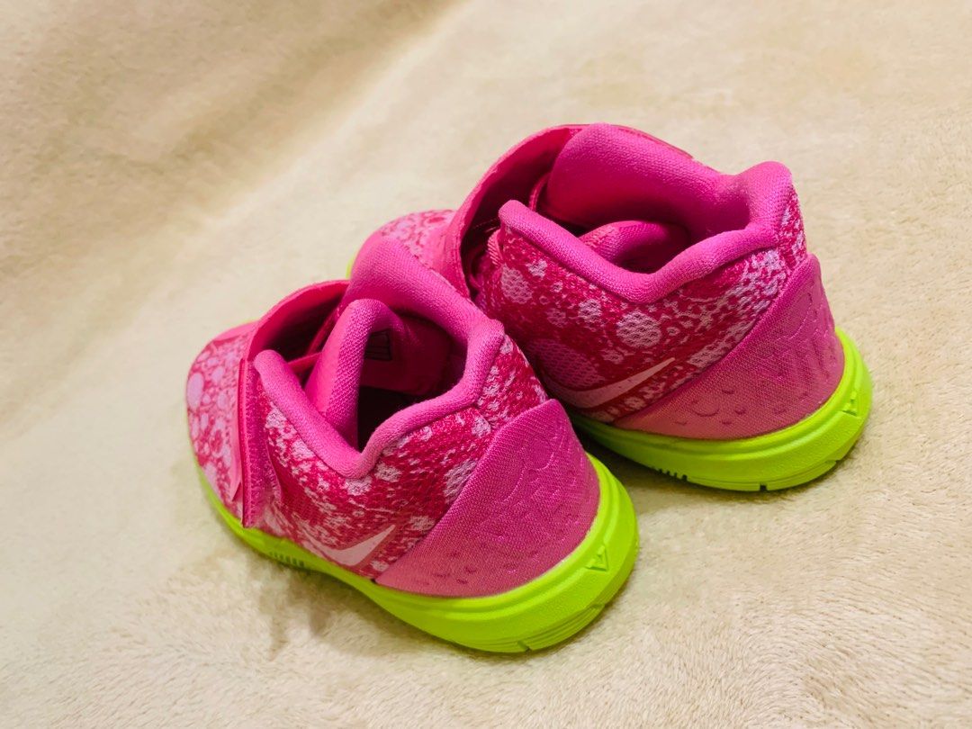Nike store spongebob kids