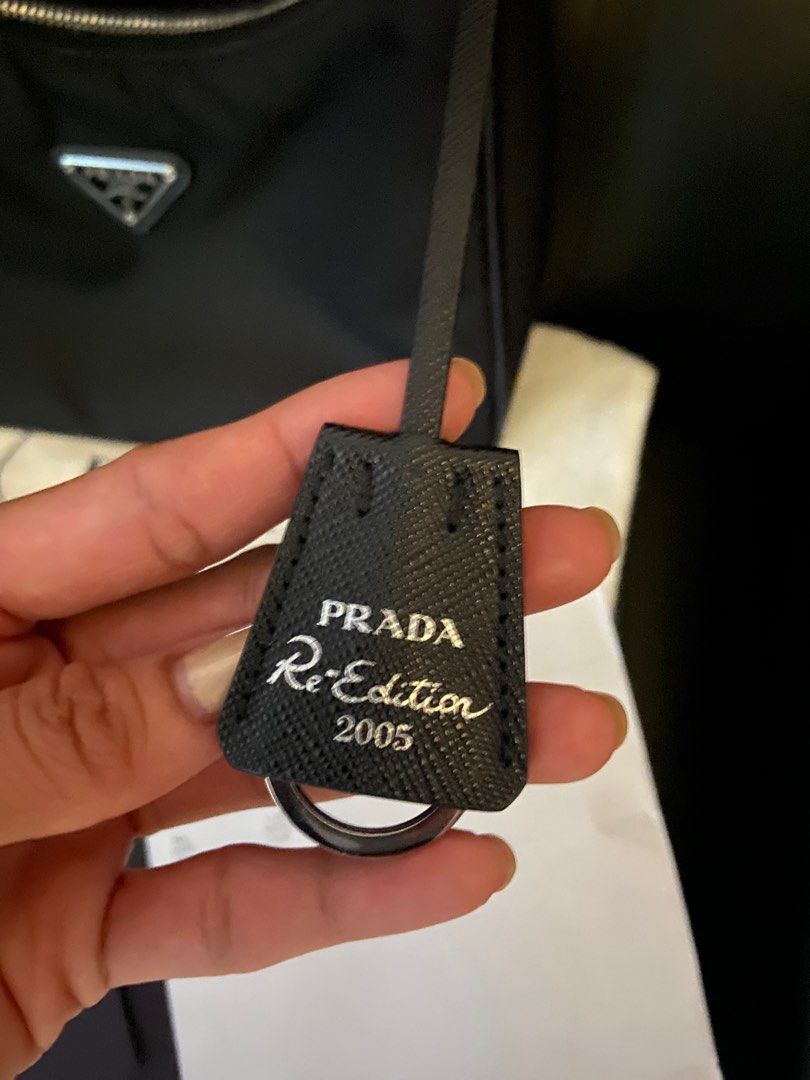 Prada re edition 2005 tag deals