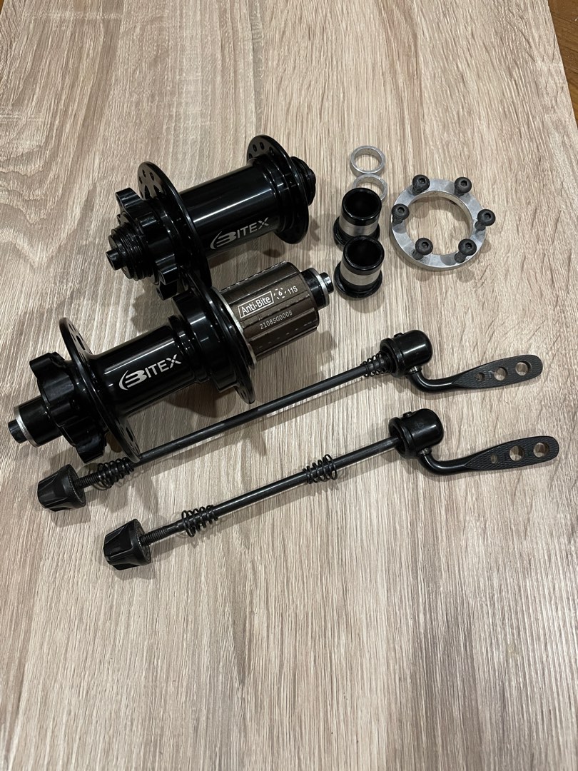 QR Hub set with boost adapter, Sports Equipment, Bicycles & Parts