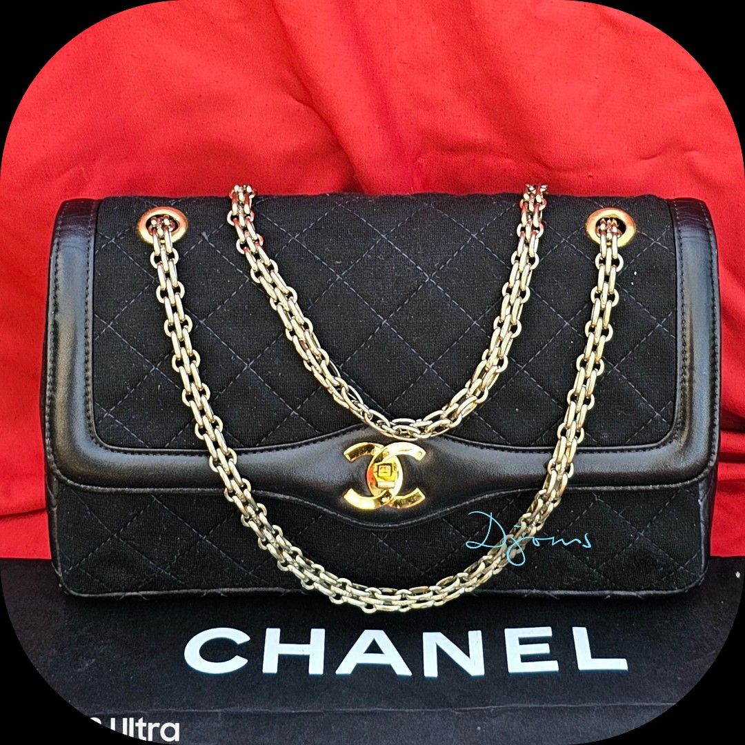 Chanel Vintage Classic 12 Jumbo Single Flap Beige Quilted Caviar with 24k  gold plated hardware