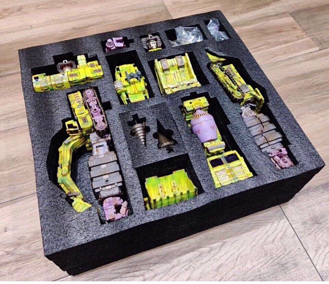 Toyworld Devastator Weathered (Battle Damaged version) Green TWC07G