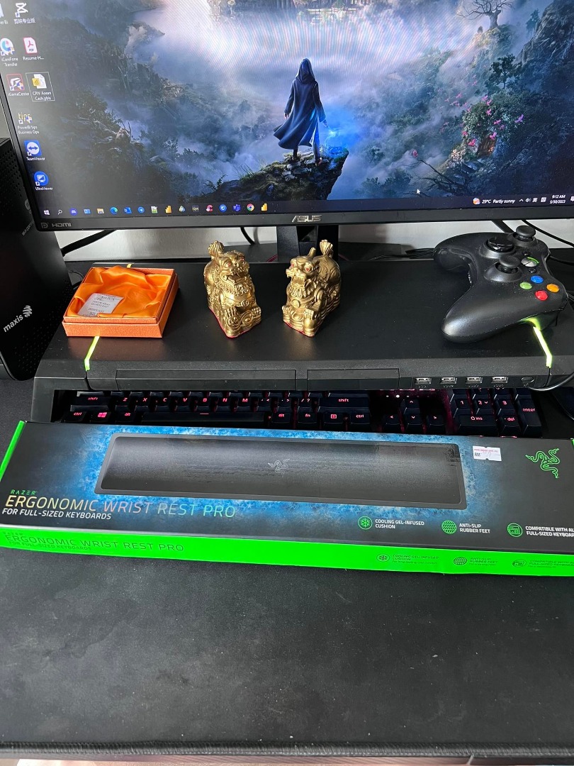 Razer Ergonomic Wrist Rest Pro [Cooling Gel Infused Cushion], Video