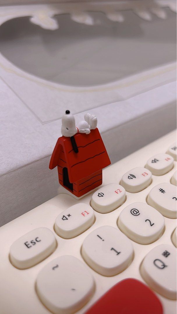 [ROYCHE] Snoopy Multipairing Wireless Keyboard, Computers & Tech