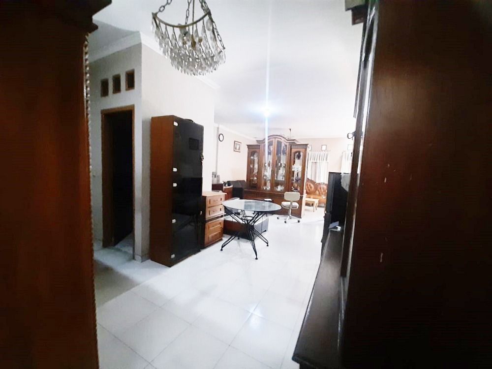 rumah_dijual_bu_di_komplek_per_1680145965_802440f4_progressive