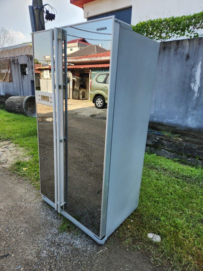 Samsung side by side glass door refrigerator fridge 557 liter, TV