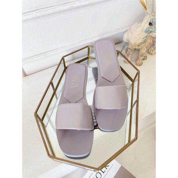 Sandal ZARA Padded Leather Flat Shoes Wanita