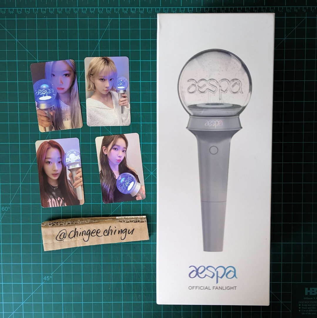 [SEALED] AESPA OFFICIAL LIGHT STICK / FAN LIGHT WITH PHOTOCARD SET