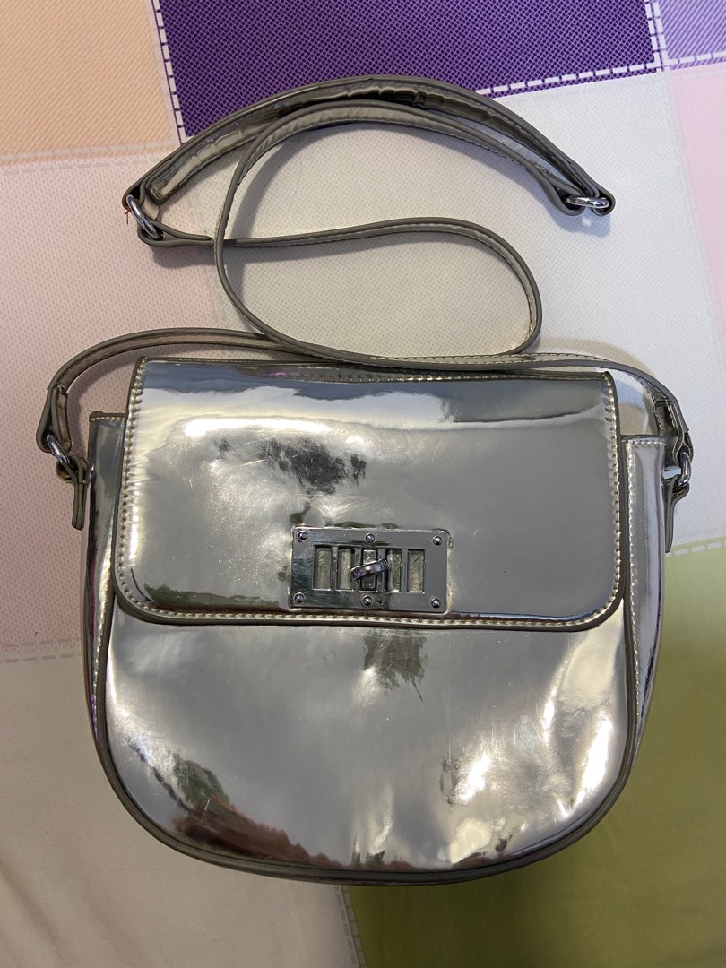 Silver crossbody bag, Women's Fashion, Bags & Wallets, Crossbody Bags