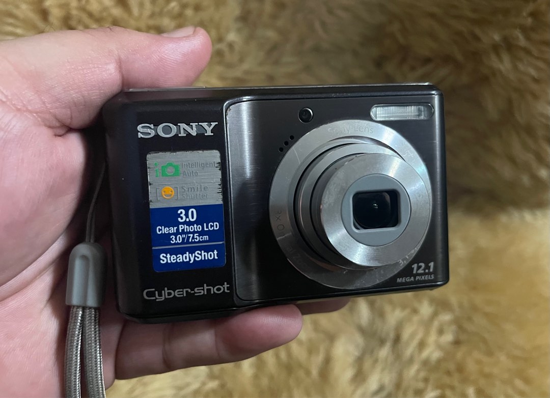 Sony Cybershot DSCS2100 Digital Camera, Photography, Cameras on Carousell
