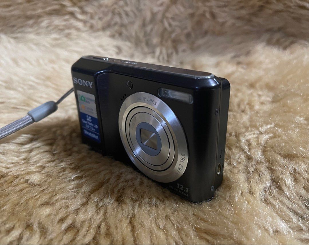 Sony Cybershot DSCS2100 Digital Camera, Photography, Cameras on Carousell