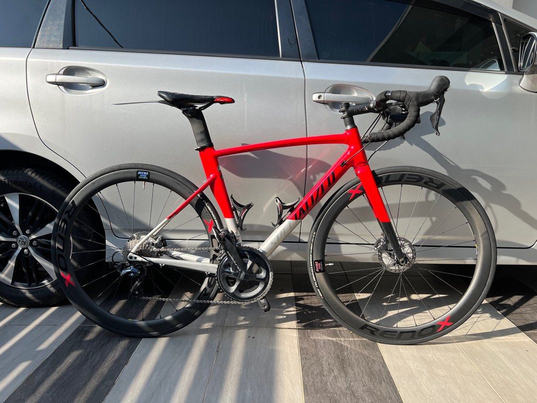 Specialized Allez Sprint Disc, Sports Equipment, Bicycles & Parts