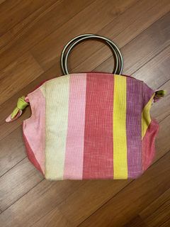 (Category: ) located in . Submitted by smallfeet (Listing ID 1223656090, Image 1). Description: .