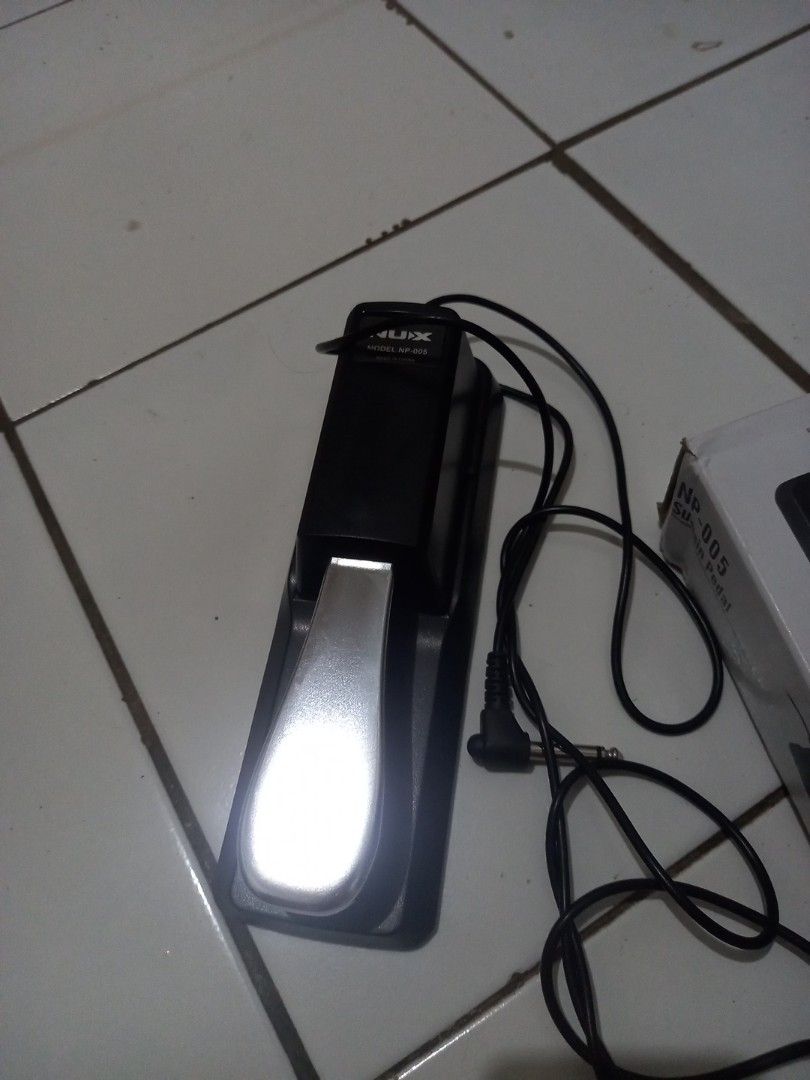 Sustain keyboard, Musik & Media, Alat di Carousell