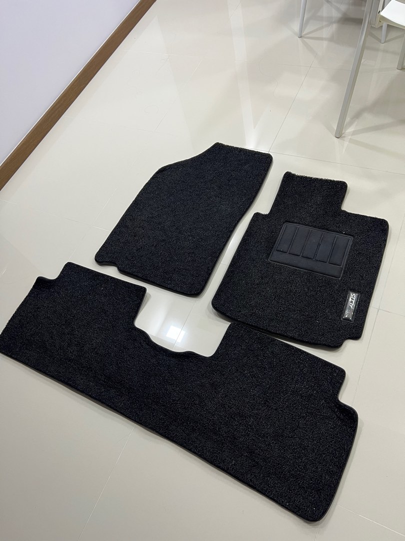 Toyota Altis 2008 Floor Mat, Car Accessories, Accessories on Carousell