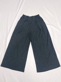Uniqlo Wide Leg Pants