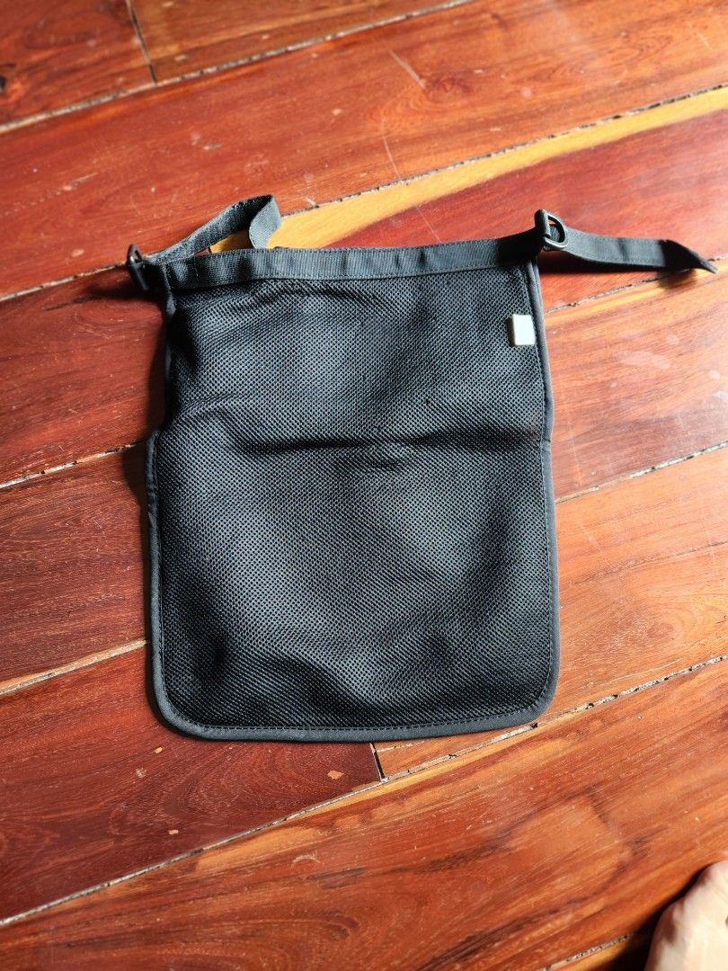 Universal Stroller Organizer (Category: Other Babies Going Out Needs) located in Quezon City. Submitted by yarnhillmanila (Listing ID 1223631575, Image 3). Description: Maclaren Used on Volo Stroller but works for other strollers Black.